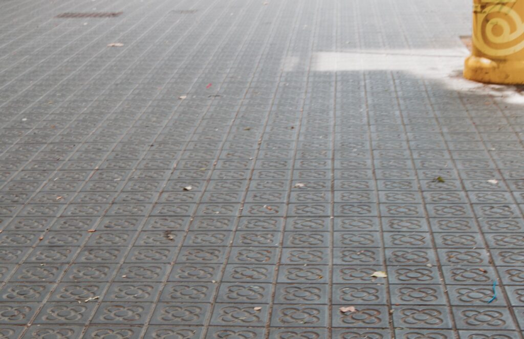 Study trip to Barcelona, Pavements